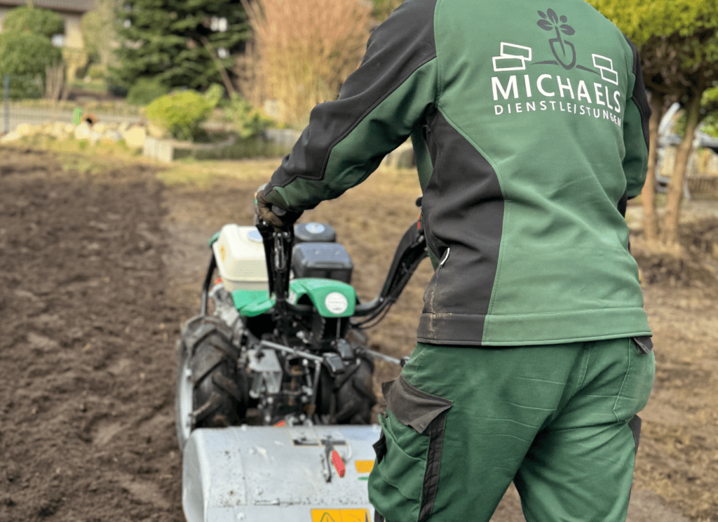 Rasenpflege und gGala-Bau in Diepholz Michaels Dienstleistungen GmbH